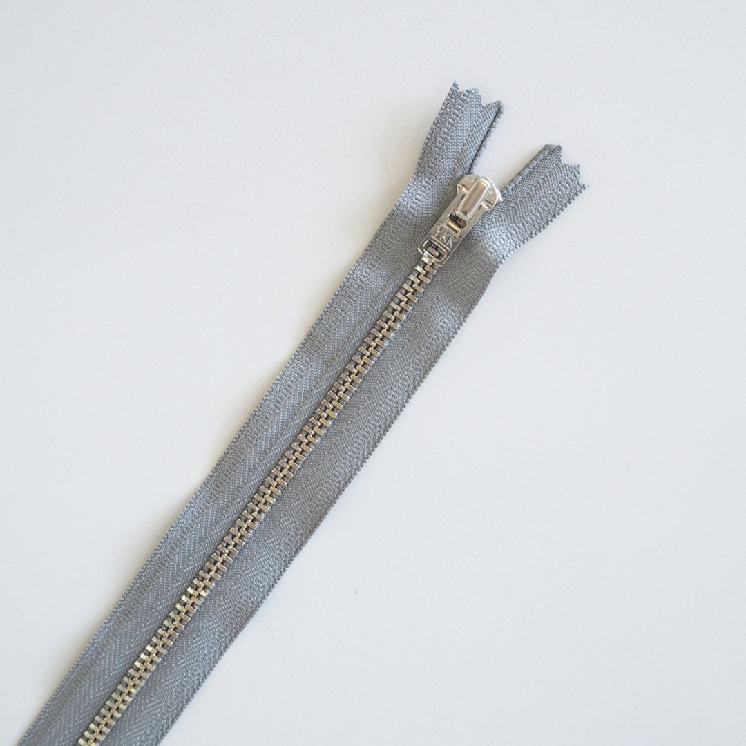 9"/23cm Silver Metal Teeth Zip