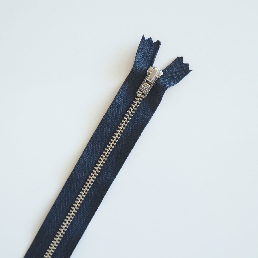 9"/23cm Silver Metal Teeth Zip