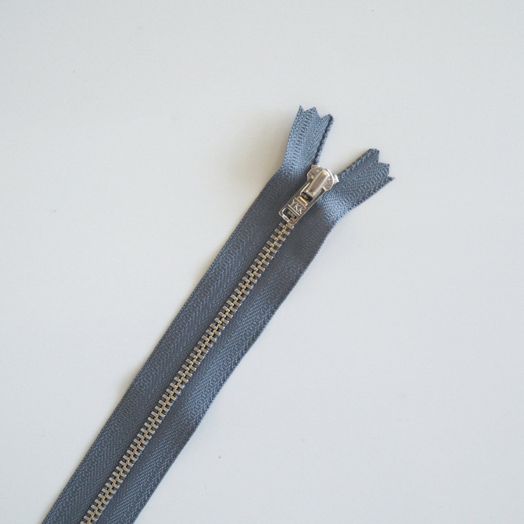 9"/23cm Silver Metal Teeth Zip