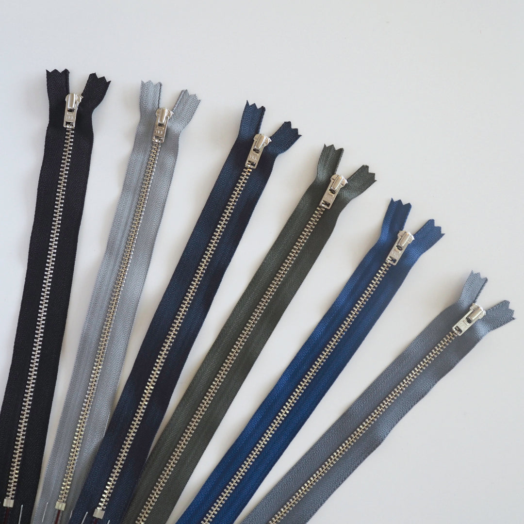 9"/23cm Silver Metal Teeth Zip
