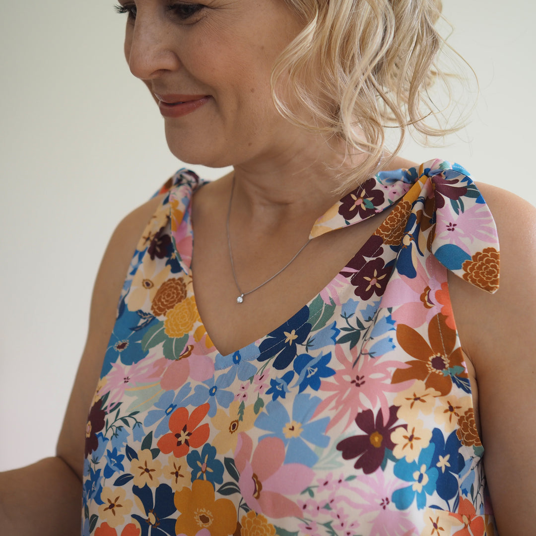 Lauren's Laurence Top in Flùr Meadow Ecovero Viscose