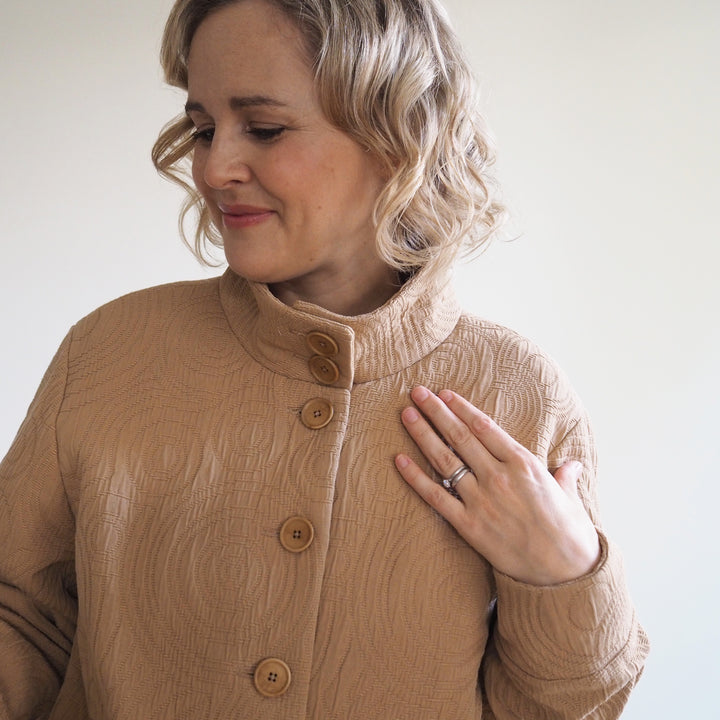 Lauren's Caiplie Jacket in Sand Cairn Circles Cotton Jacquard