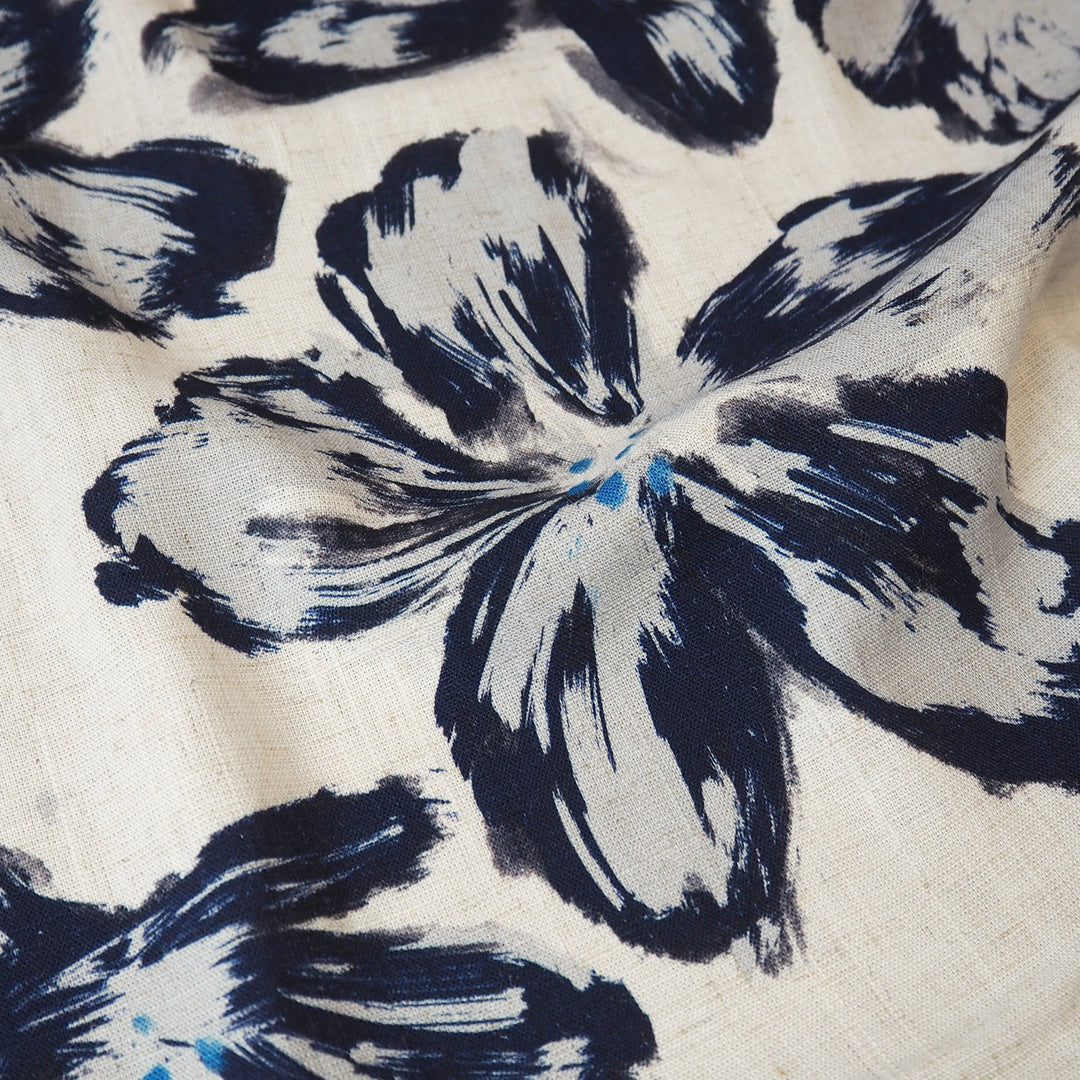 Expressive floral viscose linen fabric for dressmaking
