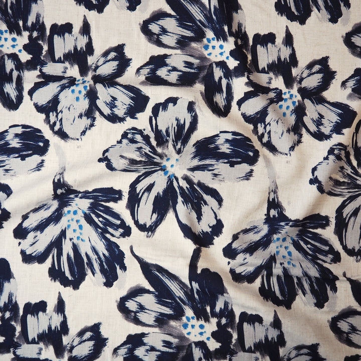 Expressive floral viscose linen fabric for dressmaking