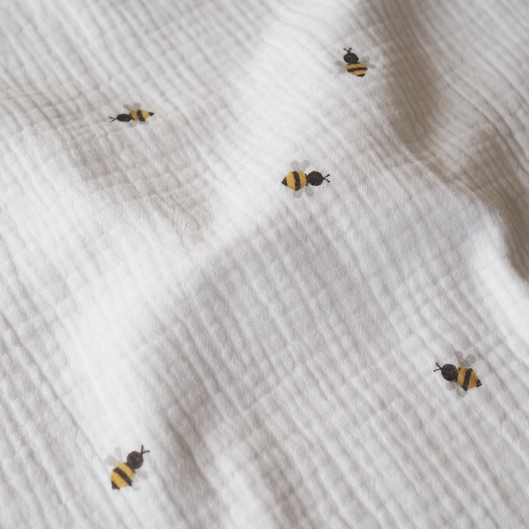 Bumble bee print cotton double gauze fabric for dressmaking