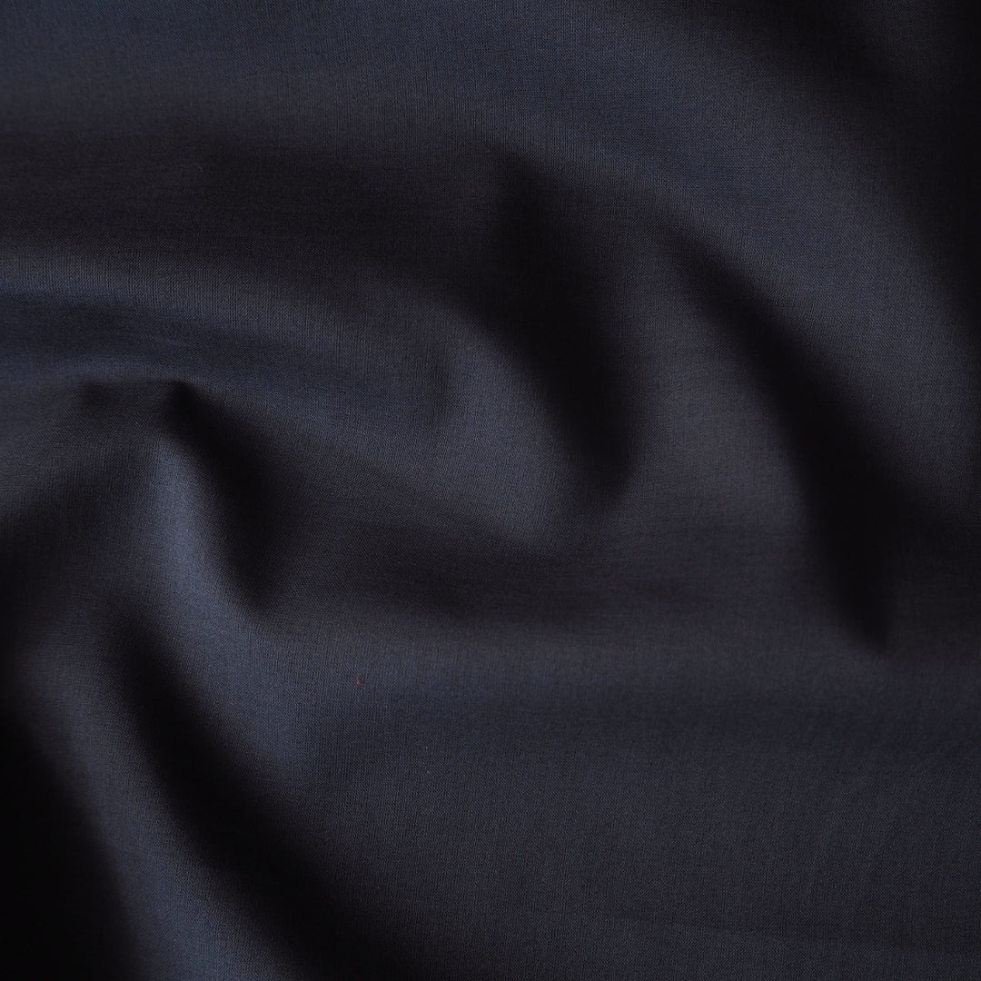 Navy Cotton Voile Lining Fabric – lightweight, breathable 100% cotton for lining and dressmaking projects.