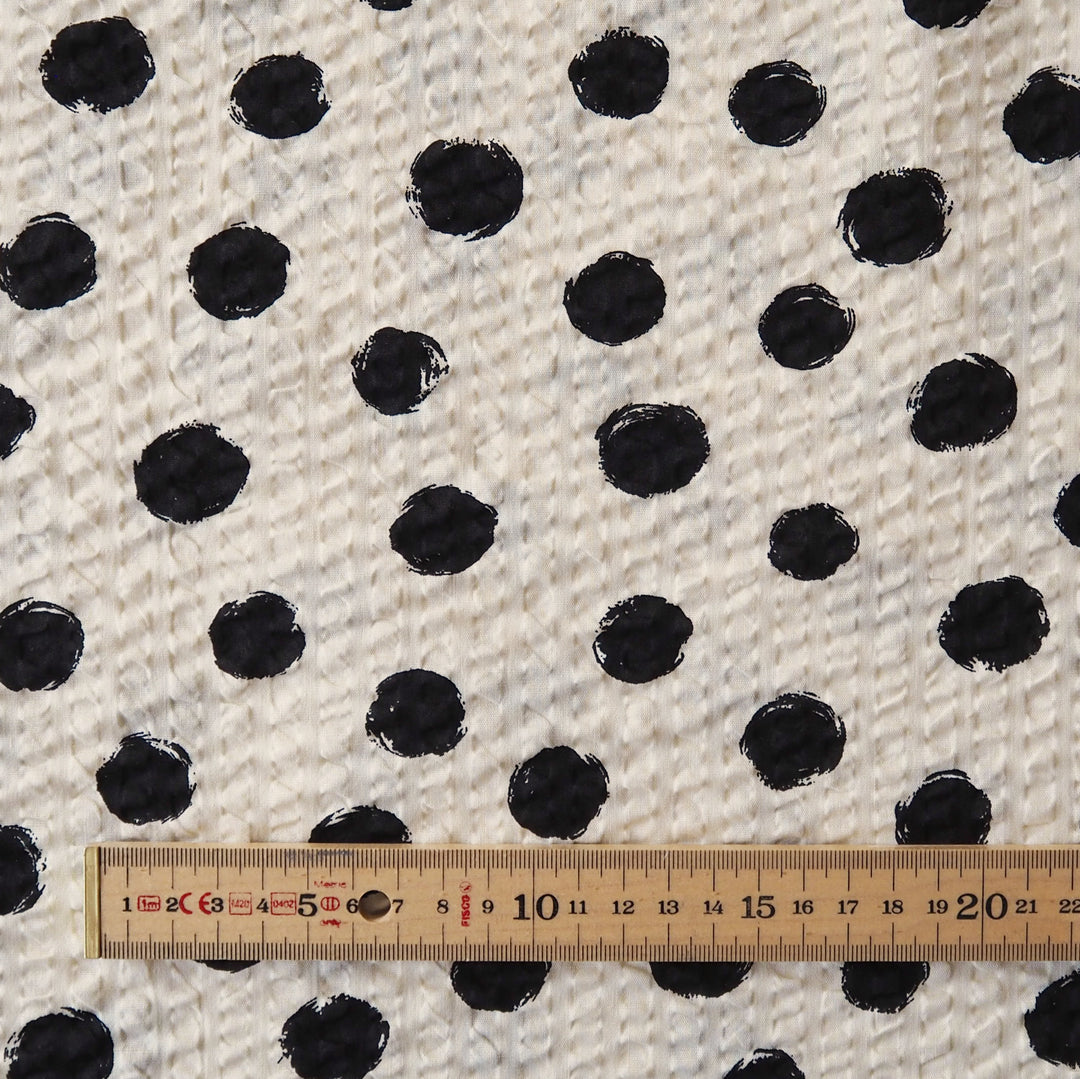 Sevenberry Cream Spotty Ripple Seersucker Cotton dressmaking Fabric